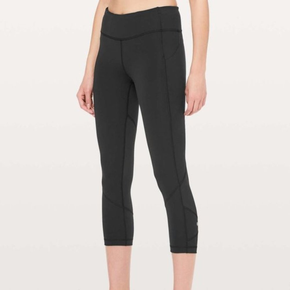 Like NEW Lululemon Black Pace Rival Crop